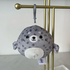 Squishmallow Odile the seal Clip 🦭
